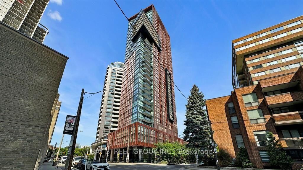 Property Photo:  32 Davenport Road 2608  ON M5R 0B5 