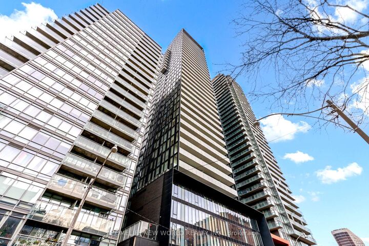 Property Photo:  28 Wellesley Street E 901  ON M4Y 0C4 
