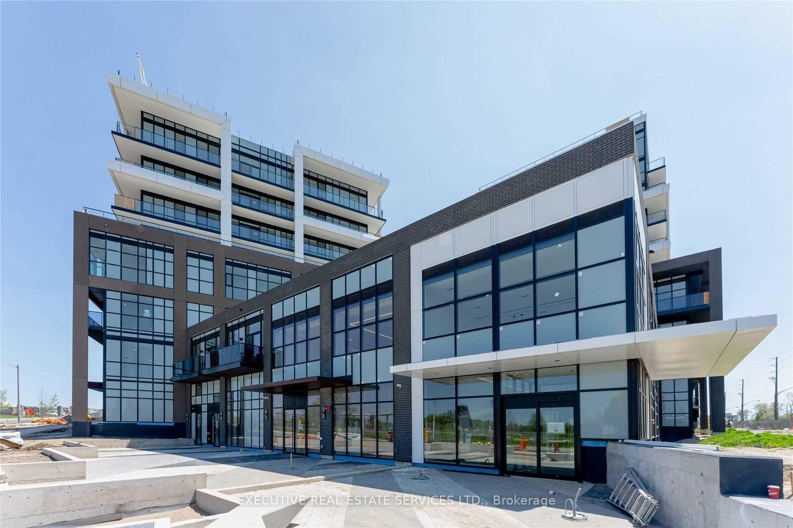 Property Photo:  50 George Butchart Drive 802  ON M3K 0C9 