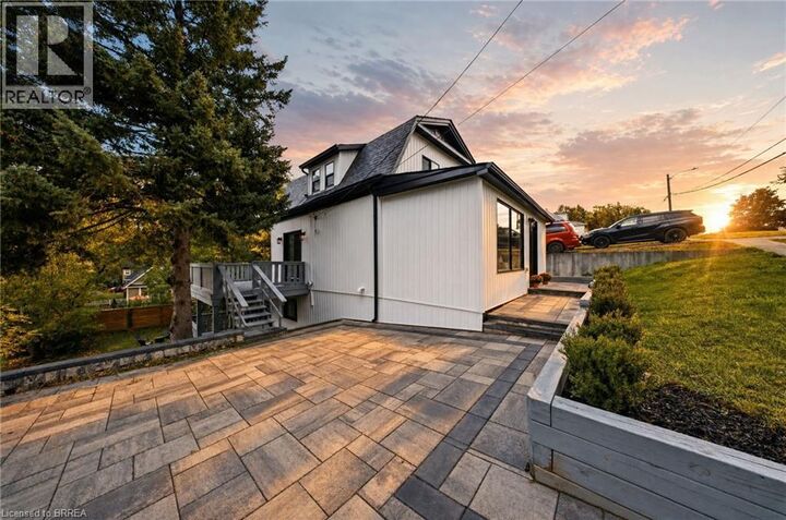 Property Photo:  23 Aberdeen Street  ON N3W 1C8 