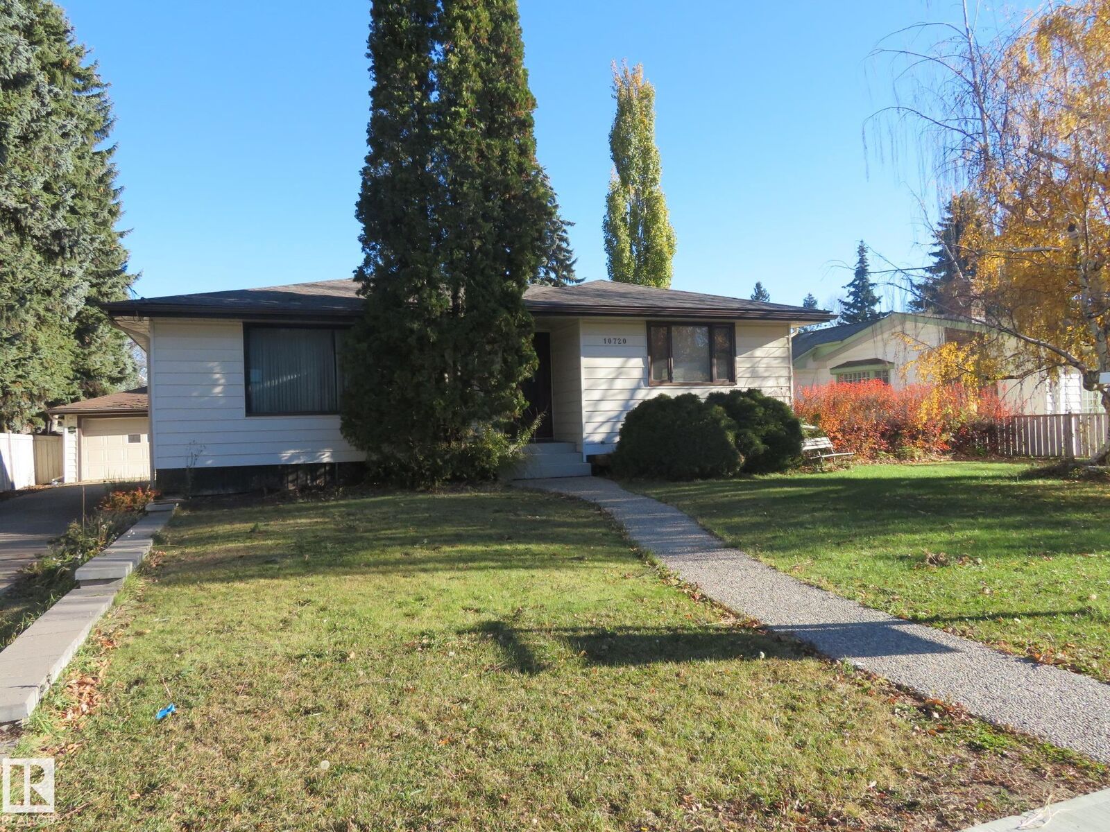 Property Photo:  10720 57 Avenue NW  AB T6H 0Y6 