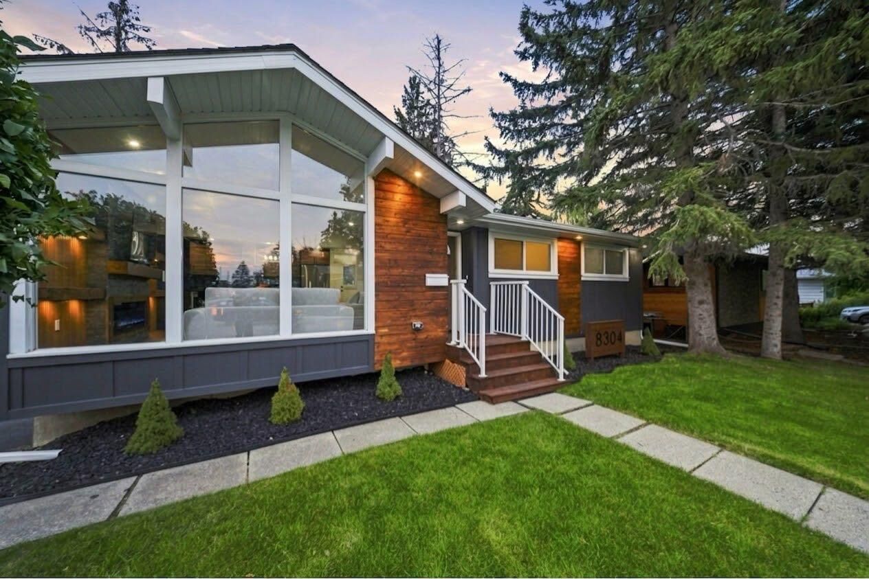 Property Photo:  8304 11 Street SW  AB T2V 1N6 