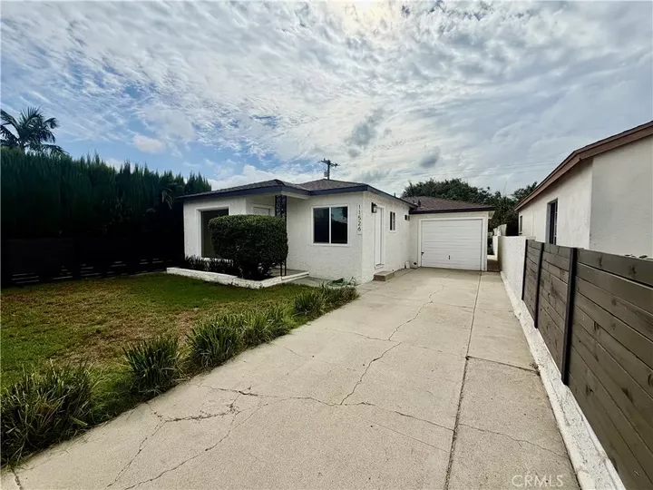 Property Photo:  11526 Ratliffe  CA 90650 
