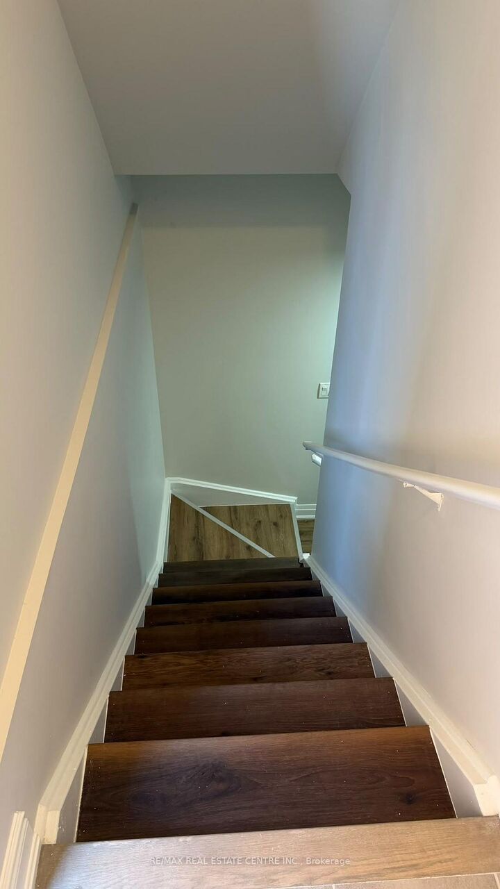 Property Photo: 18 Gladmary Drive ON L6Y 6K9
