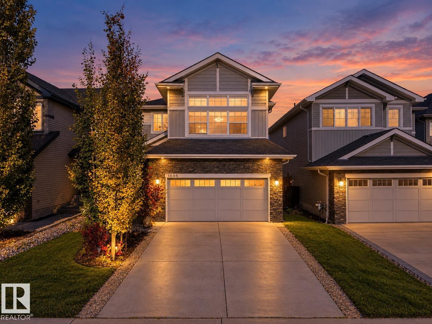 Property Photo:  1606 Chapman Way SW  AB T6W 0Z2 