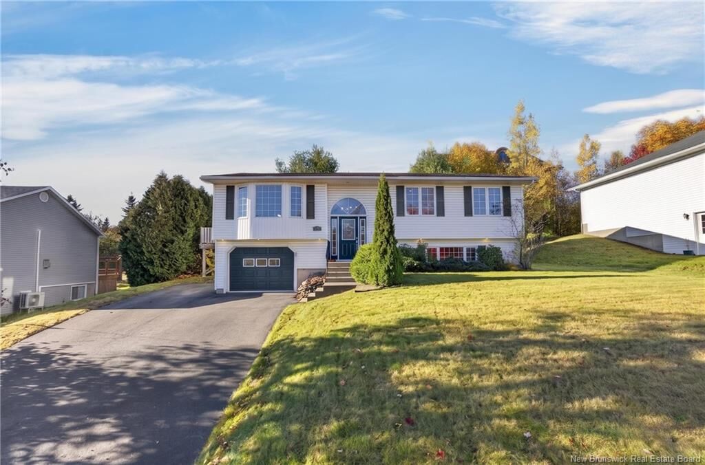 Property Photo:  372 Kimble Drive  NB E3B 6Y5 