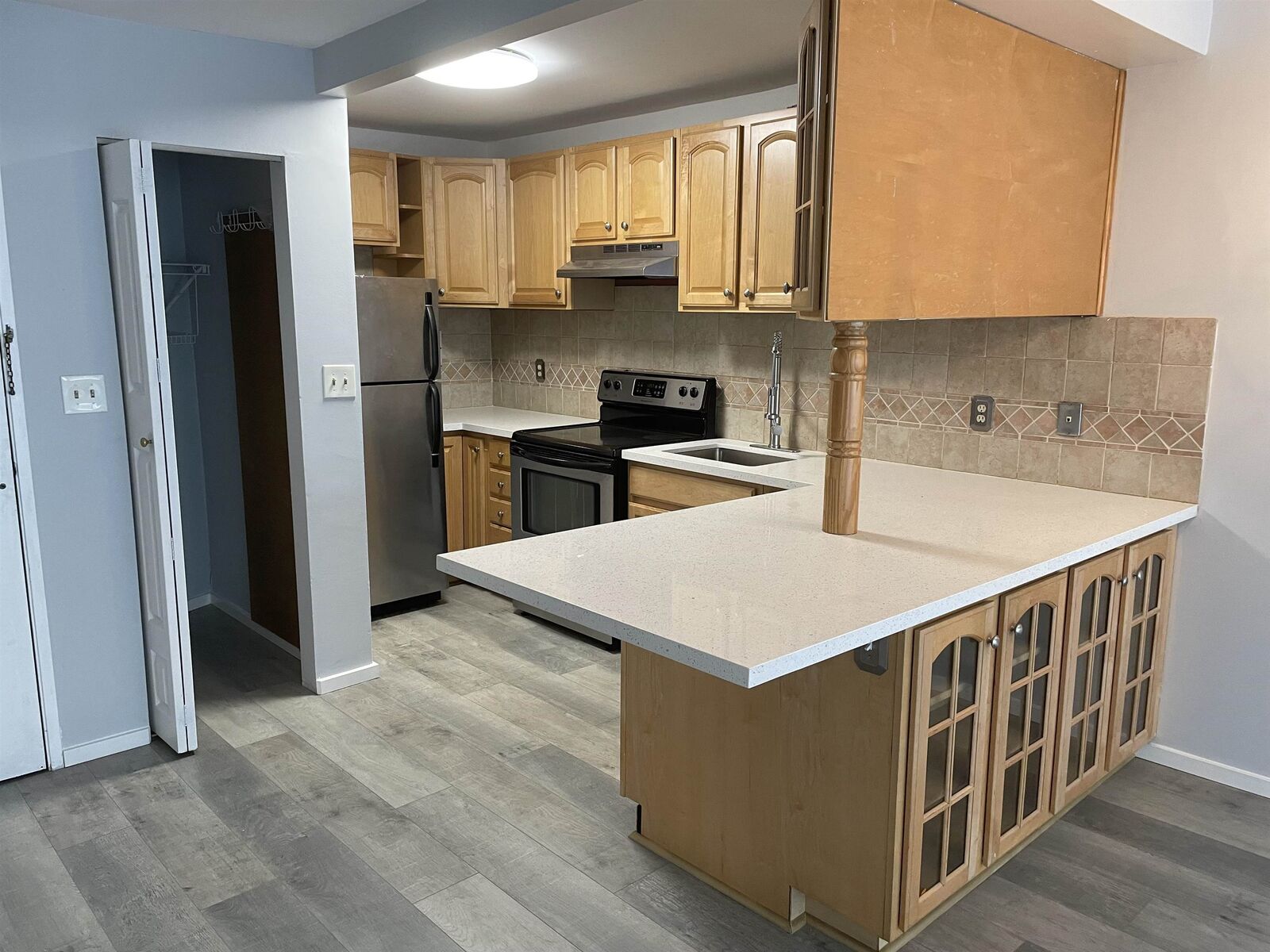 Property Photo:  300 Newark St 4F  NJ 07030 