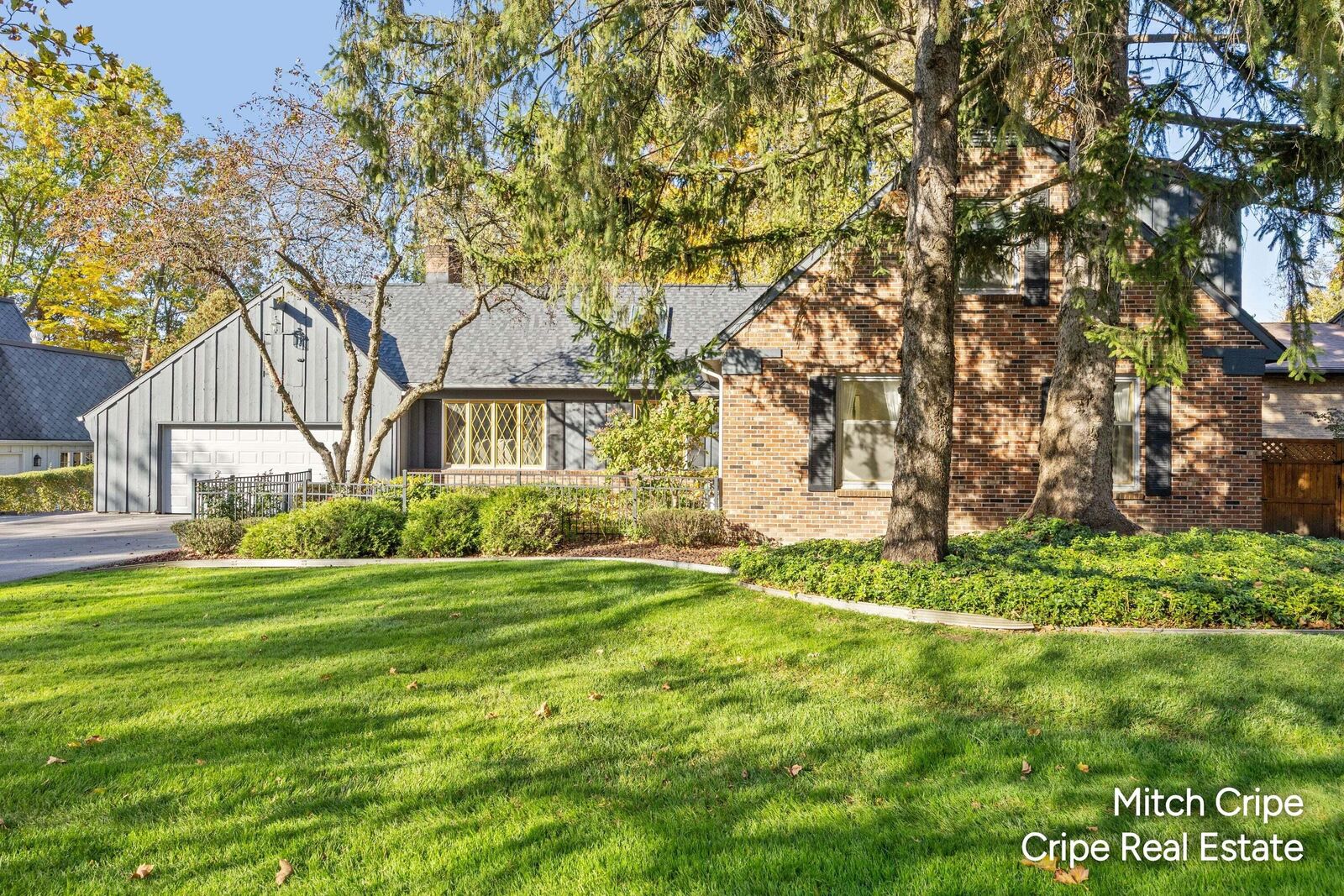 Property Photo: 2539 Alger Street SE MI 49546
