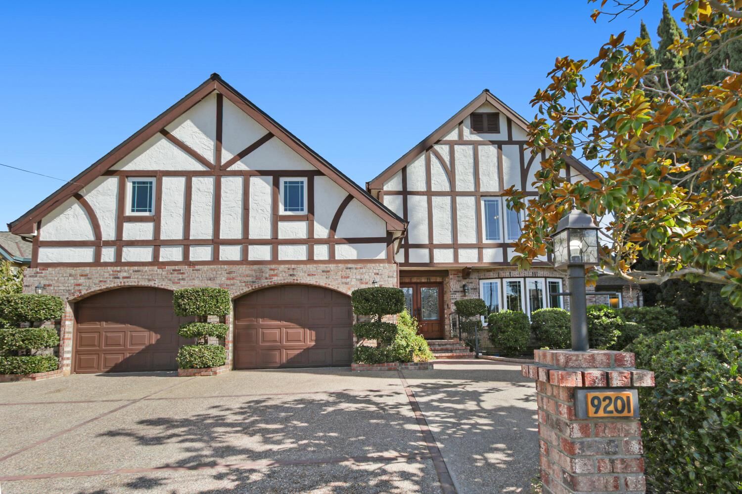 Property Photo:  9201 La Serena Drive  CA 95628 
