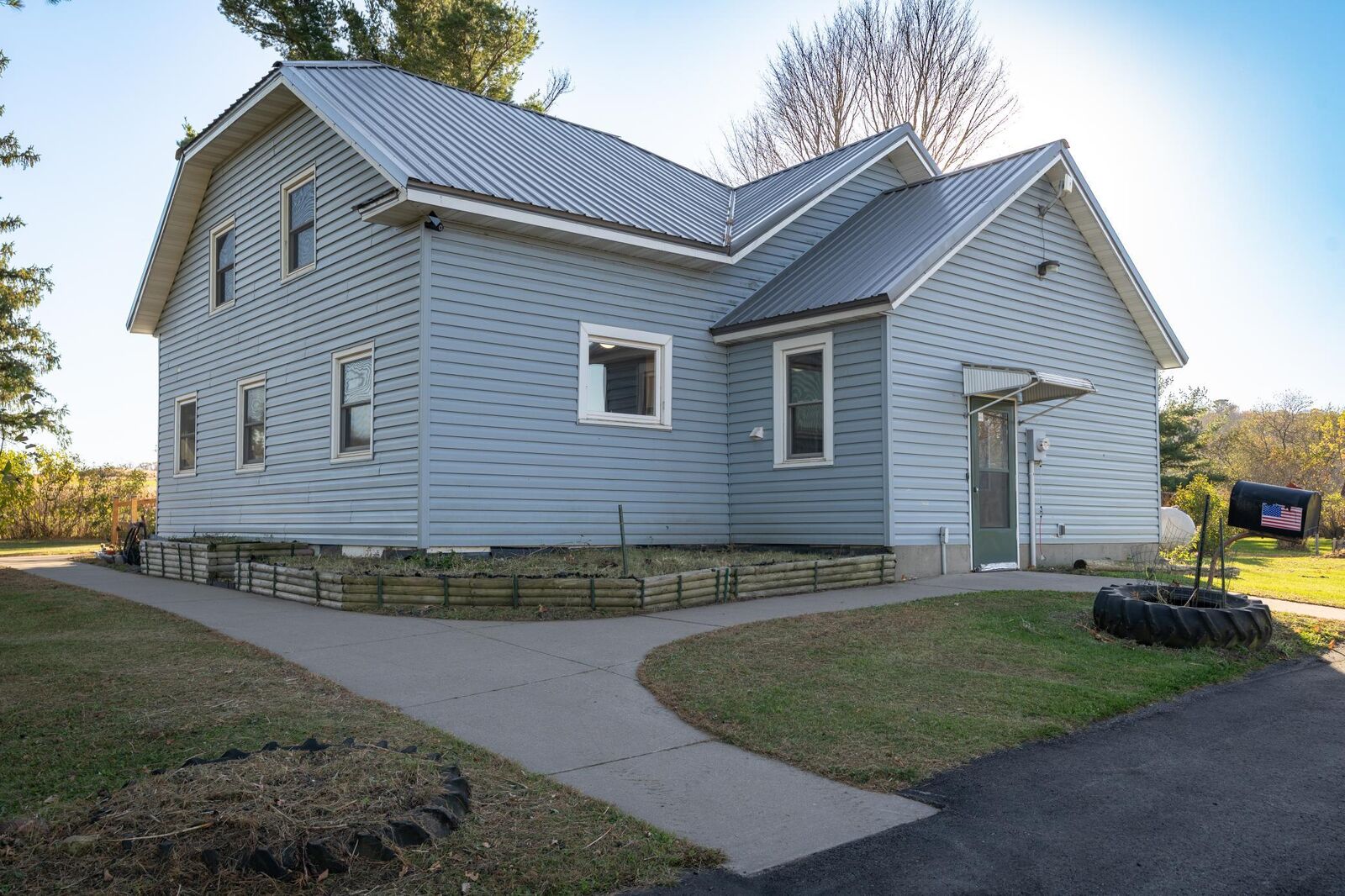 Property Photo:  N12507 County Road Q  WI 54013 