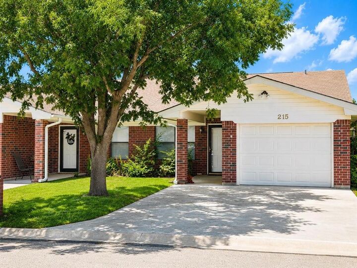 Property Photo: 215 Wills Way TX 76802