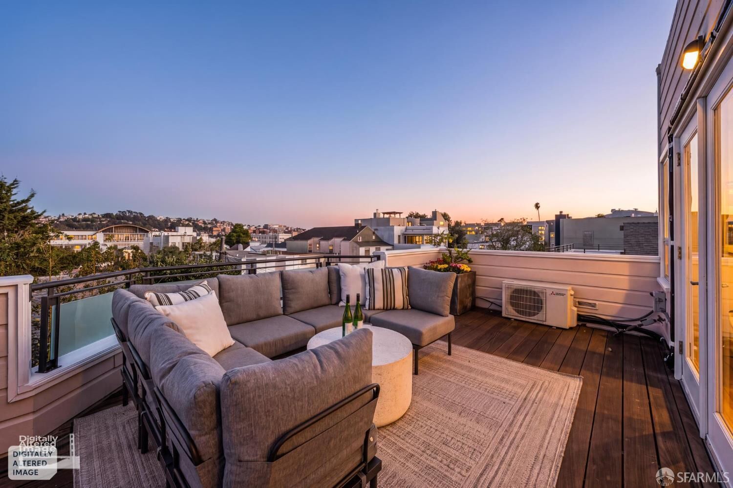 Property Photo:  843 South Van Ness Avenue 8  CA 94110 
