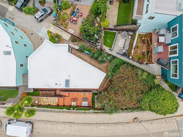 Property Photo:  180 Yukon Street  CA 94114 