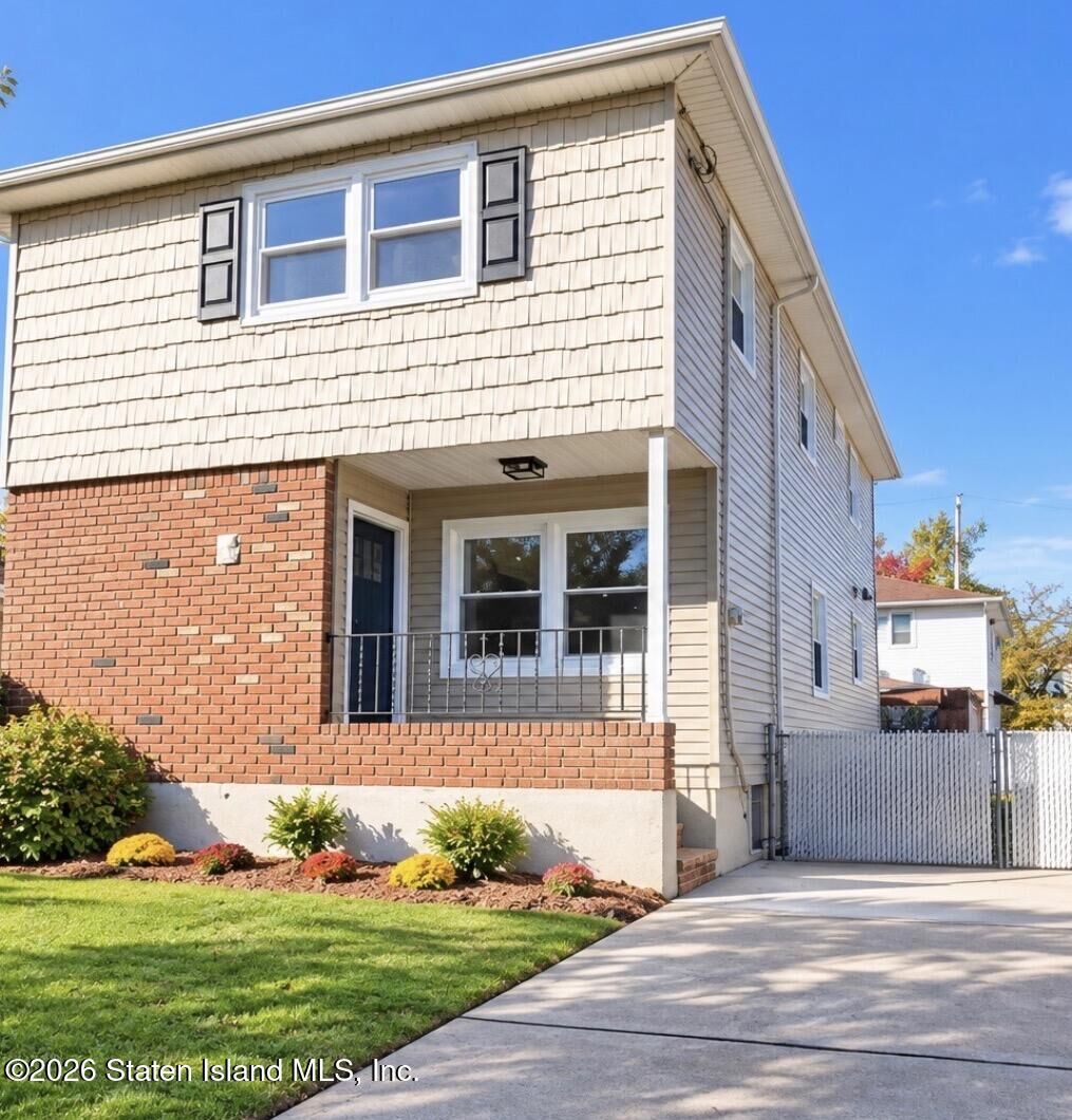 Property Photo:  208 Eltingville Boulevard  NY 10312 