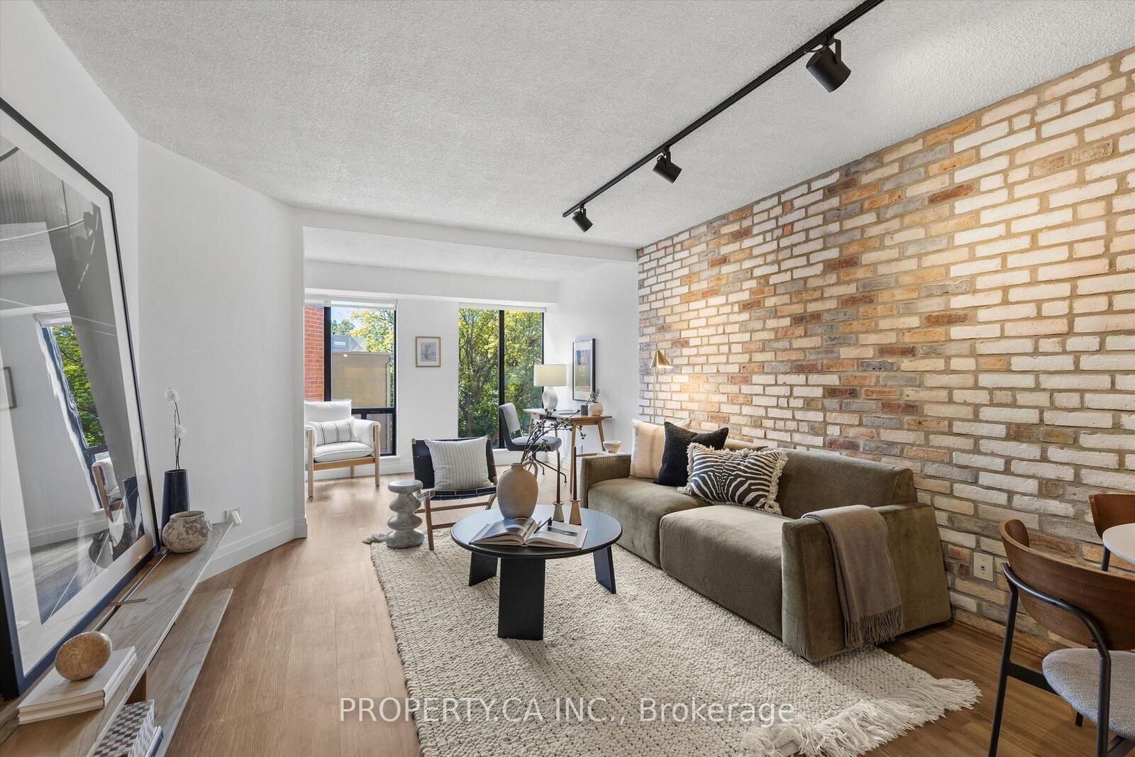 Property Photo:  456 College Street 306  ON M6G 4A3 