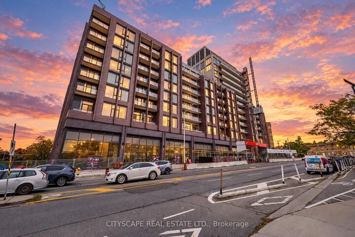 Property Photo:  2450 Bloor Street W 316  ON M6S 0A9 