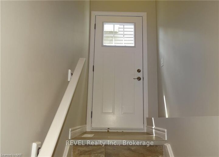Property Photo:  438 McAlpine Avenue N  ON L3B 1T3 
