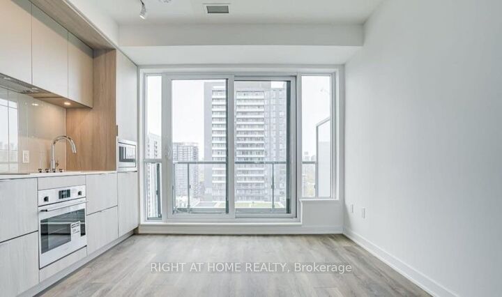 Property Photo:  130 River Street 1806  ON M5A 3P7 