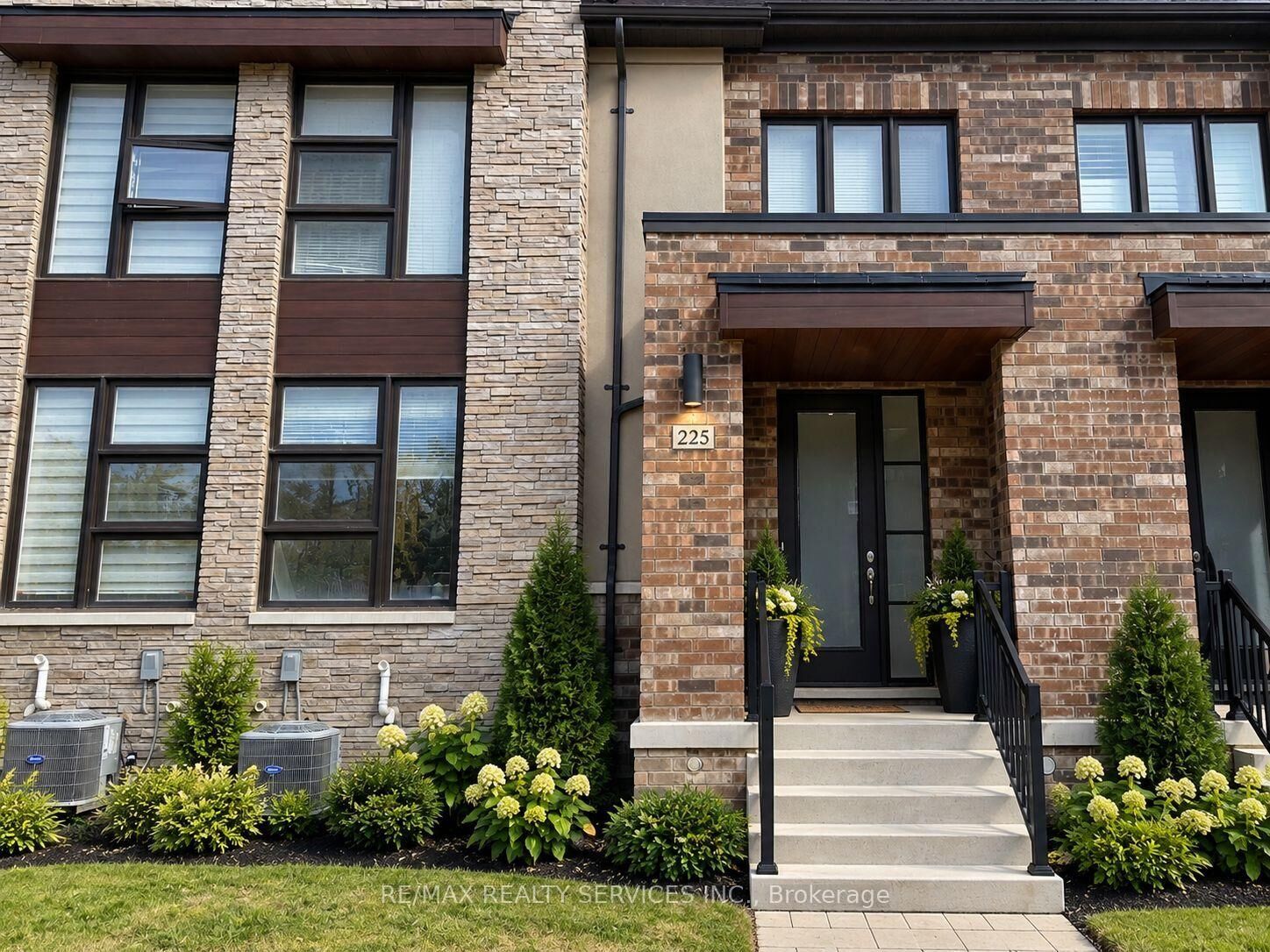Property Photo:  225 Coronation Road  ON L1P 0H7 