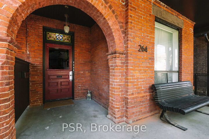 Property Photo:  264 Dovercourt Road 3  ON M6J 3E1 