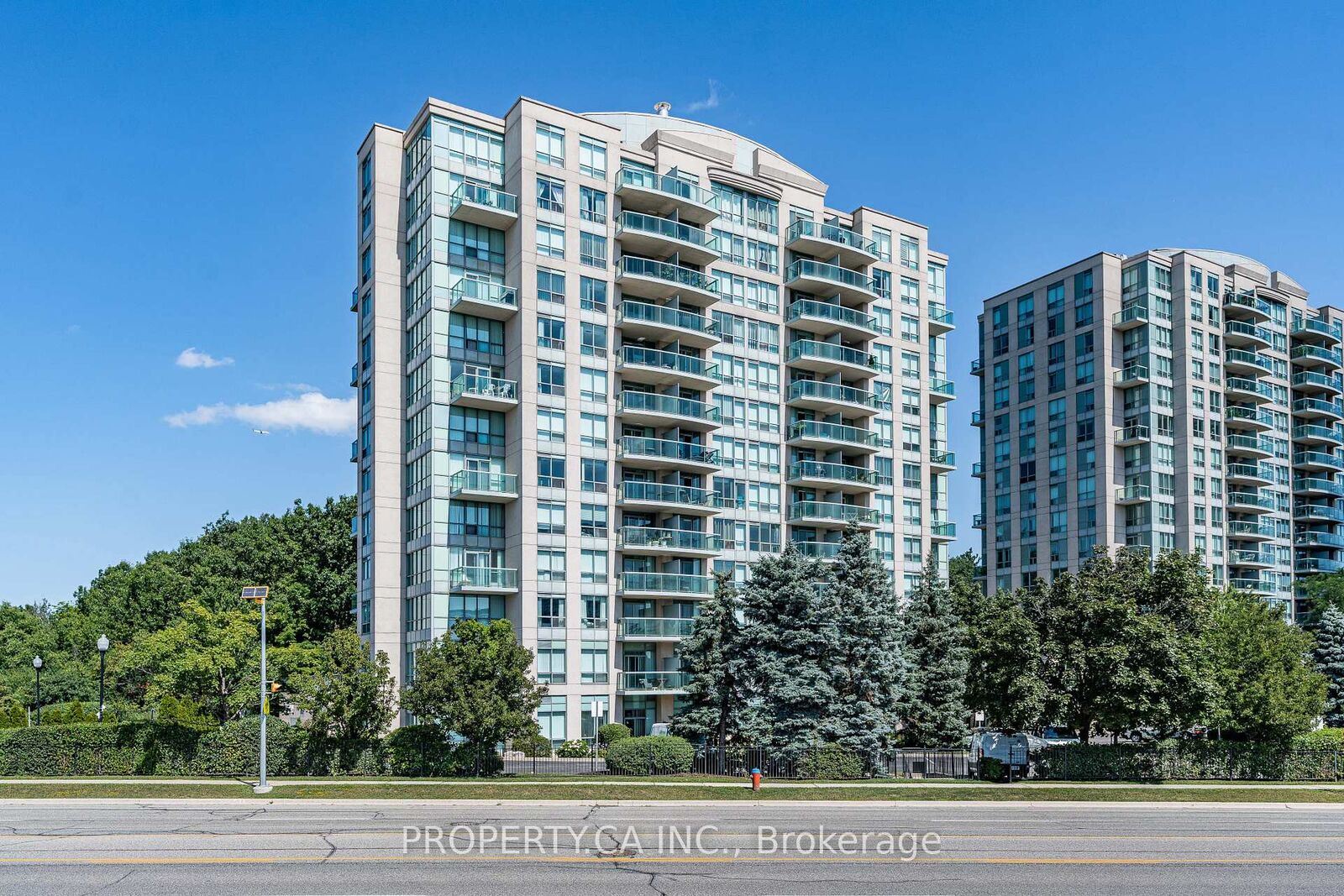 Property Photo:  2585 Erin Centre Boulevard 607  ON L5M 6Z7 