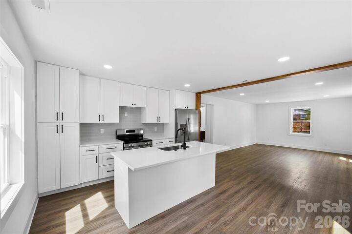 Property Photo: 2942 Reid Avenue NC 28208