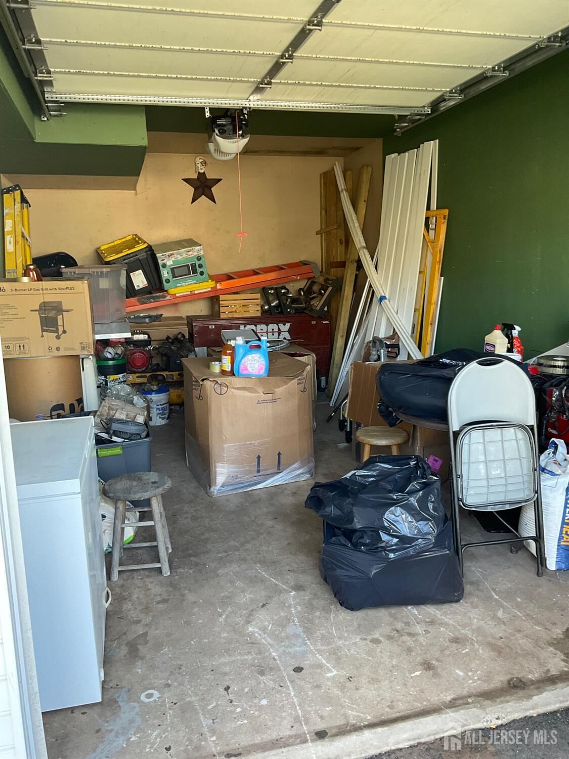 Property Photo:  184 Redmond Street  NJ 08901 