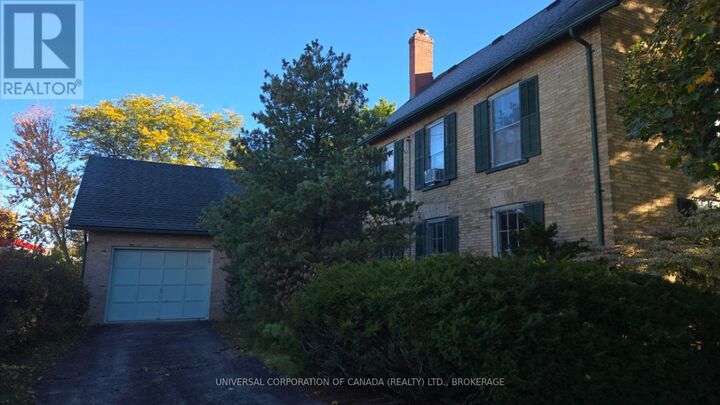 Property Photo: 103 Sydenham Street West ON N5H 1M6
