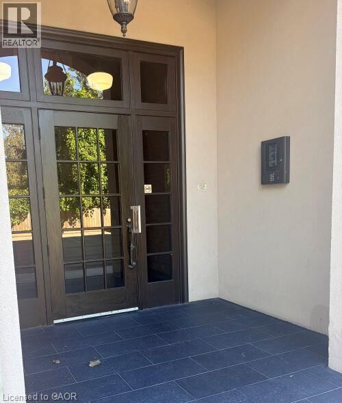 Property Photo:  357 Hunter Street West 22  ON L8P 1S6 