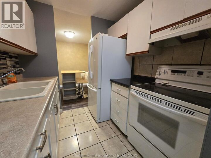 Property Photo:  108-140 Park Avenue  ON N7M 3V6 
