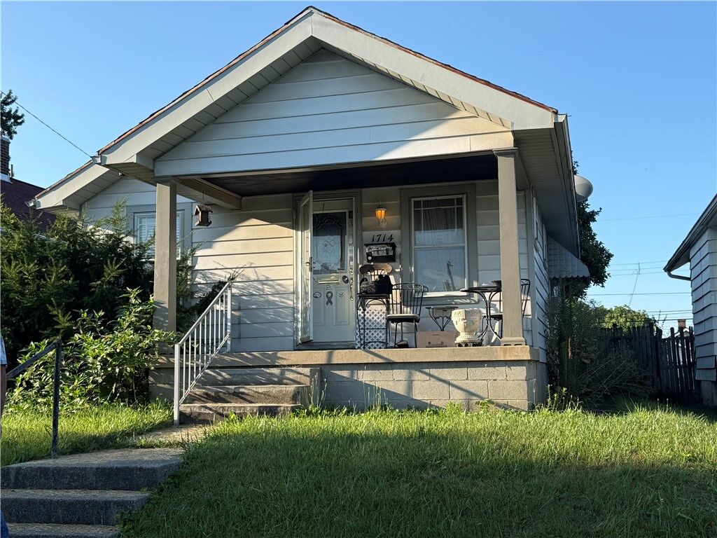 Property Photo:  1714 Gummer Avenue  OH 45403 