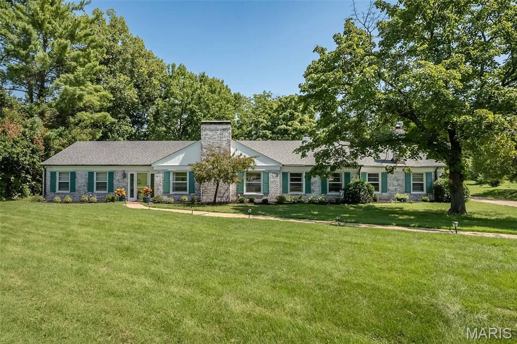 Property Photo: 22 Marsally Drive MO 63131