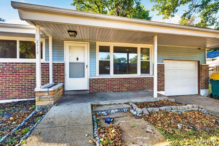 Property Photo:  2212 Collett Drive  MO 63136 