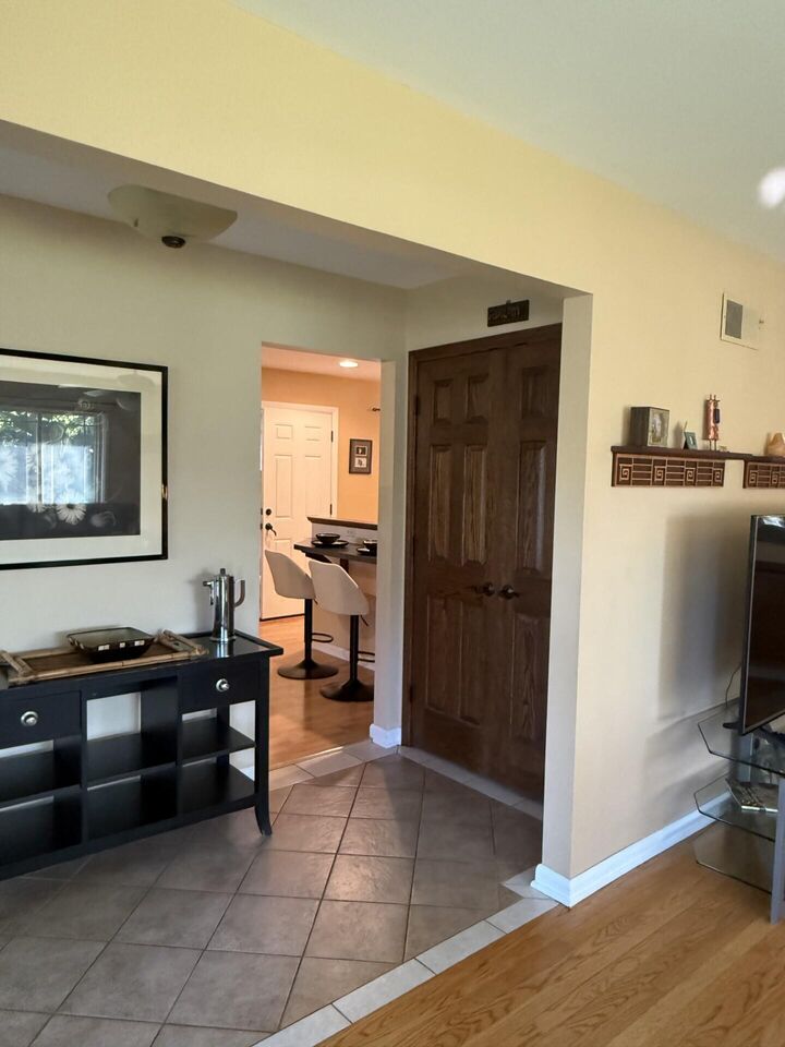 Property Photo: 8900 N Greenvale Rd WI 53217