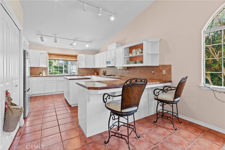 Property Photo:  505 Le Point  CA 93420 