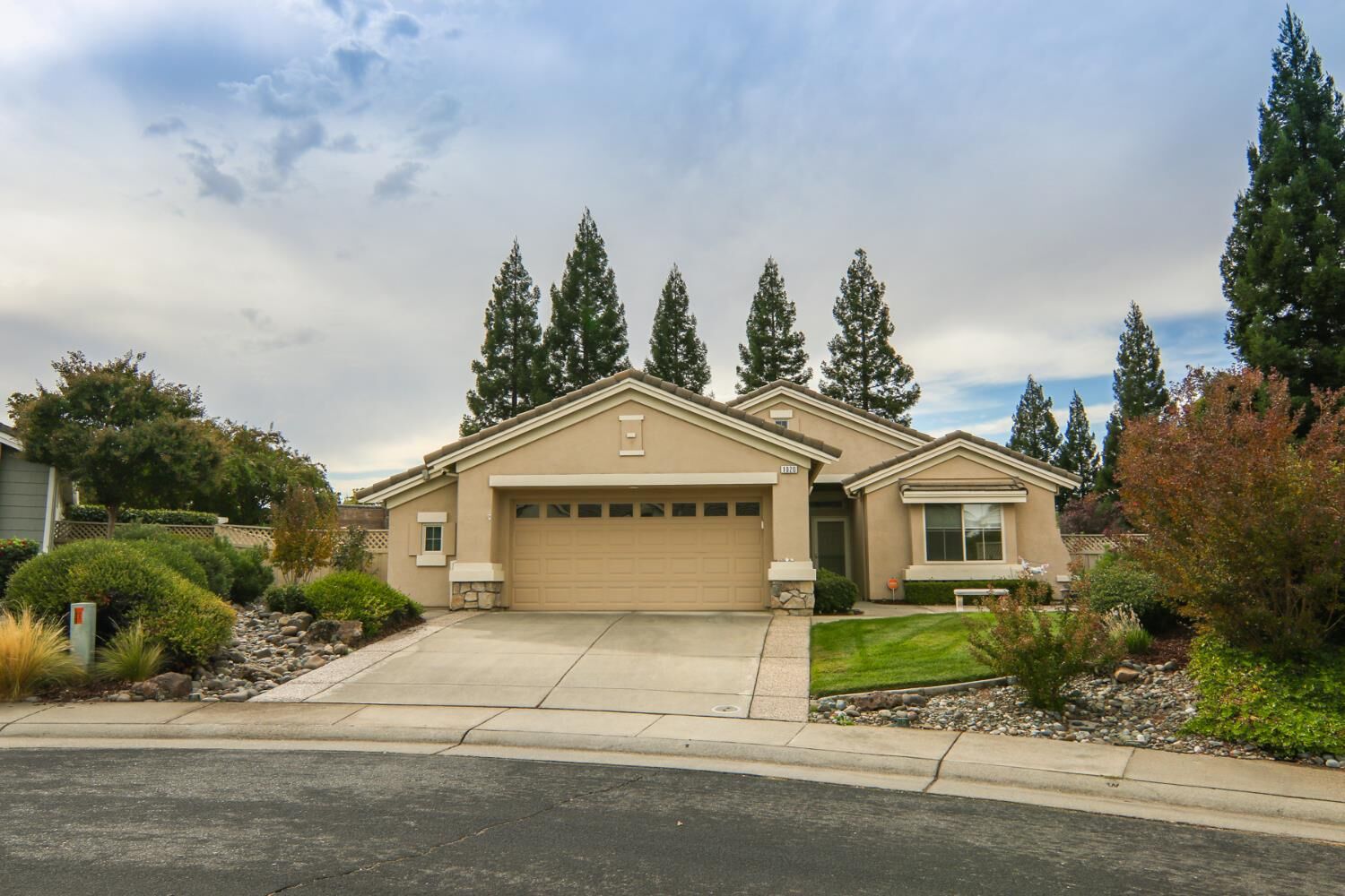 Property Photo: 1020 Tioga Court CA 95648