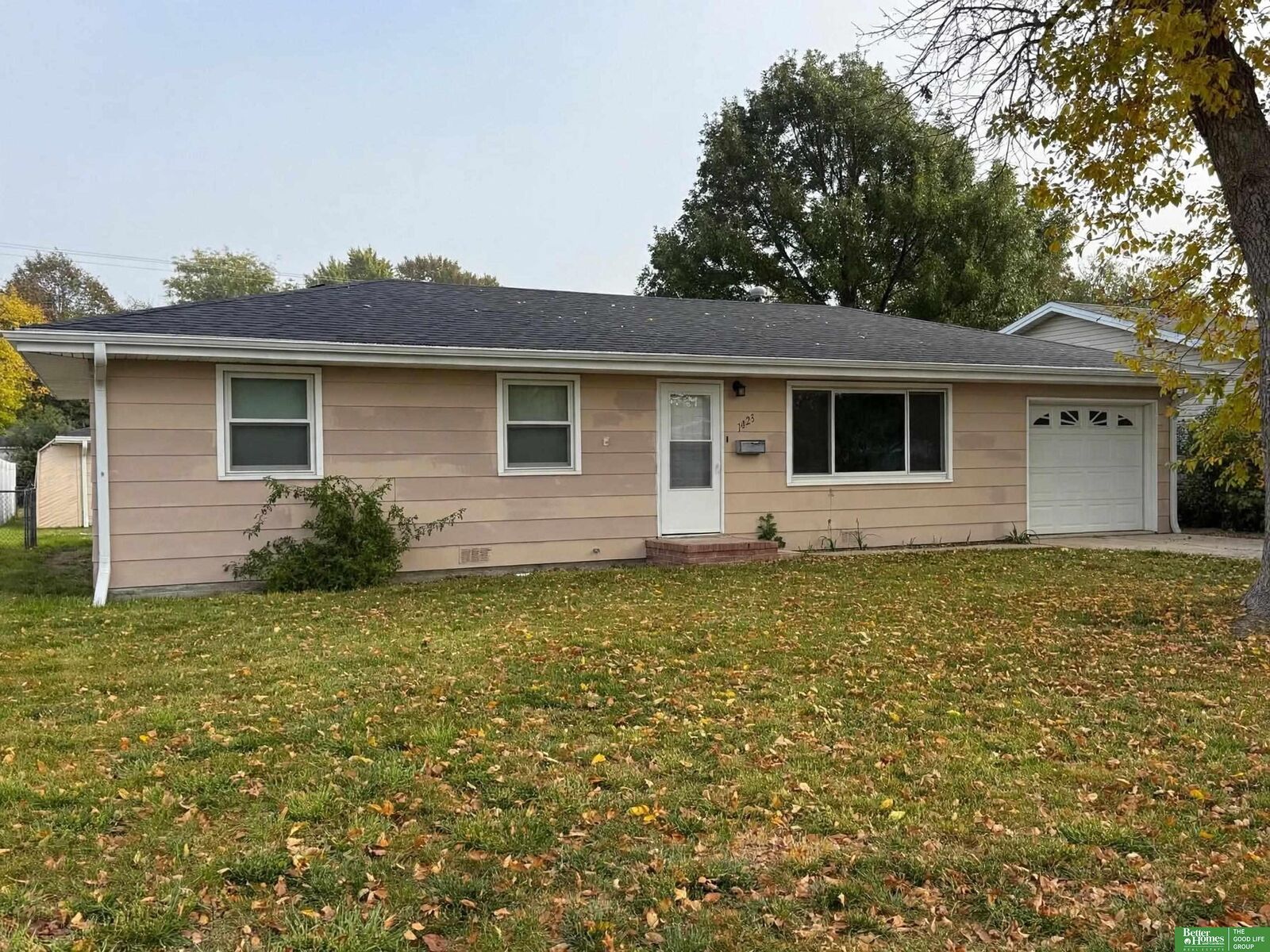 Property Photo:  1821 E D Street  NE 69101 
