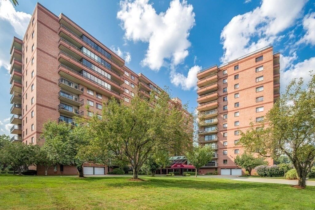 Property Photo:  3920 Mystic Valley Parkway 410  MA 02155 