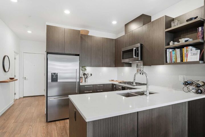Property Photo:  88 9 Street NE 628  AB T2E 4E1 