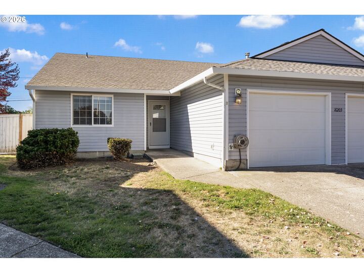 Property Photo:  16203 NE 8th St  WA 98684 