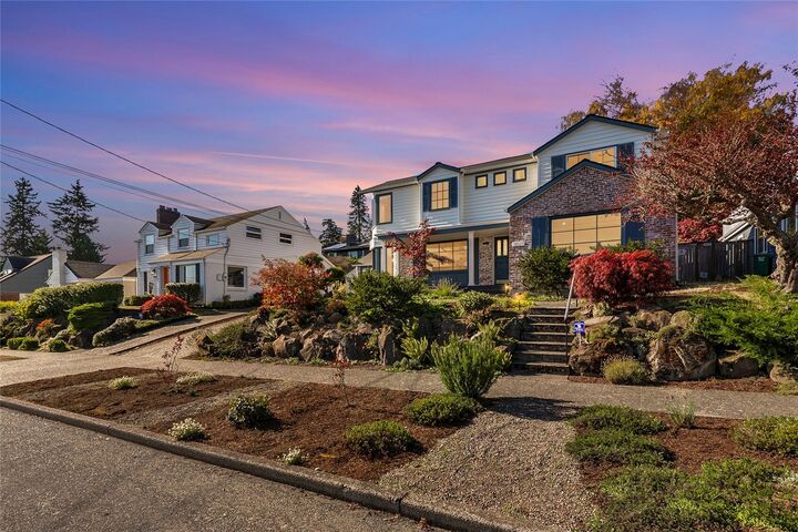Property Photo: 3027 38th Avenue W WA 98199