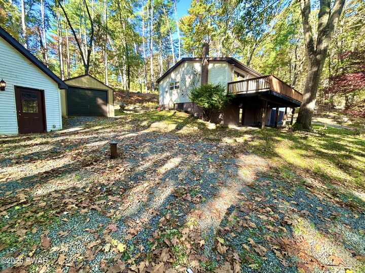 Property Photo:  225 Bee Hollow Road  PA 18458 