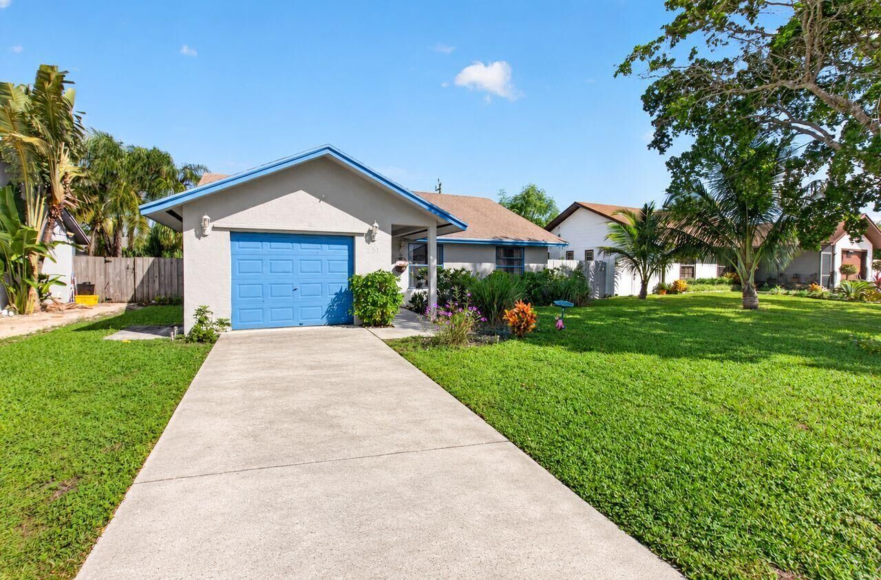 Property Photo:  731 SW 1st Court  FL 33426 