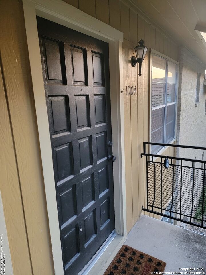Property Photo:  923 Vance Jackson Rd 1004  TX 78201 