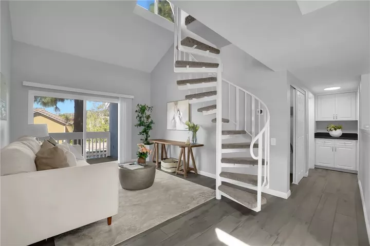 Property Photo:  1564 Tanglewood Lane 5  CA 92029 