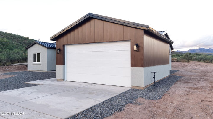 Property Photo: 631 Via Cocospera AZ 85648