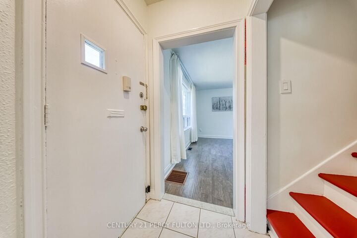 Property Photo: 109 Norton Avenue ON M2N 4A4
