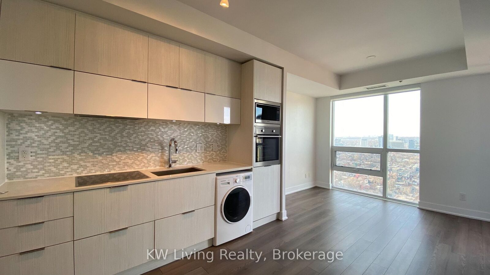 Property Photo:  318 Richmond Street W 2802  ON M5V 1X2 