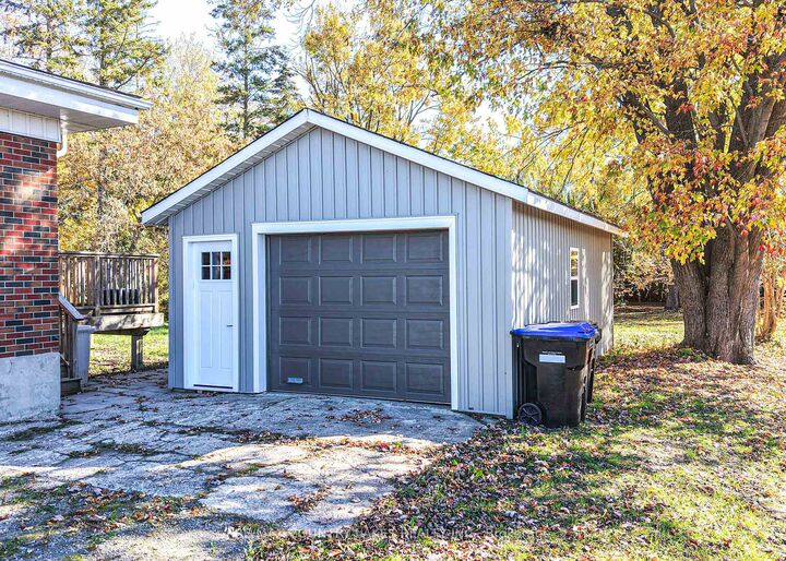 Property Photo:  2255 O'Neil Street  ON L0K 1B0 