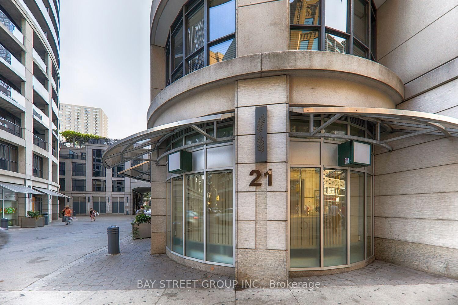 Property Photo:  21 Carlton Street 2107  ON M5B 1L3 